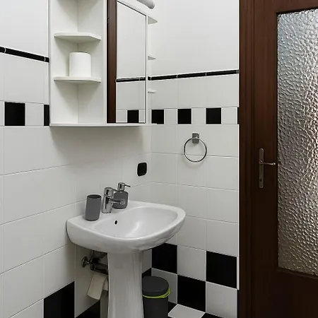 Apartment Ampia Dimora Per Cinque Persone Tortona